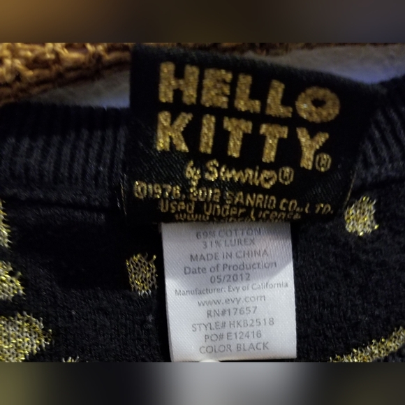 Sanrio Black and Gold Hello Kitty Sweater - Picture 5 of 11
